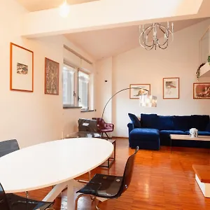 Apartment Navigli Design With Balcony, Milan